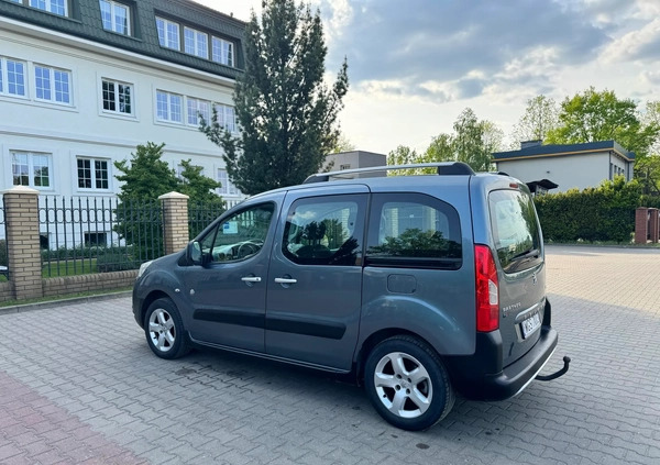 Peugeot Partner cena 26500 przebieg: 232000, rok produkcji 2011 z Warszawa małe 172